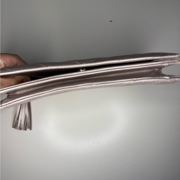 Neiman Marcus Silver Quilted Envelop Clutch GUC, 2 spots on inside see pictures - Picture 5 of 12